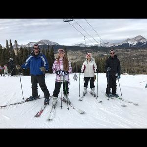 Meet your Posher, Steffany